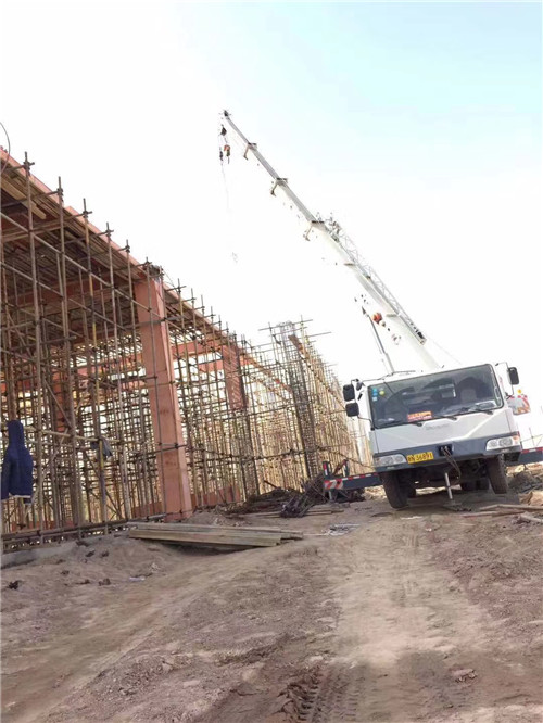 二七区25 吨、50 吨吊车怎么选？多大重量 / 半径适合对应车型？